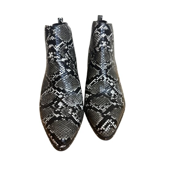 Bar III Size 8.5 Snake Skin Print Synthetic Pull On Black White Ankle Boots - Picture 2 of 15